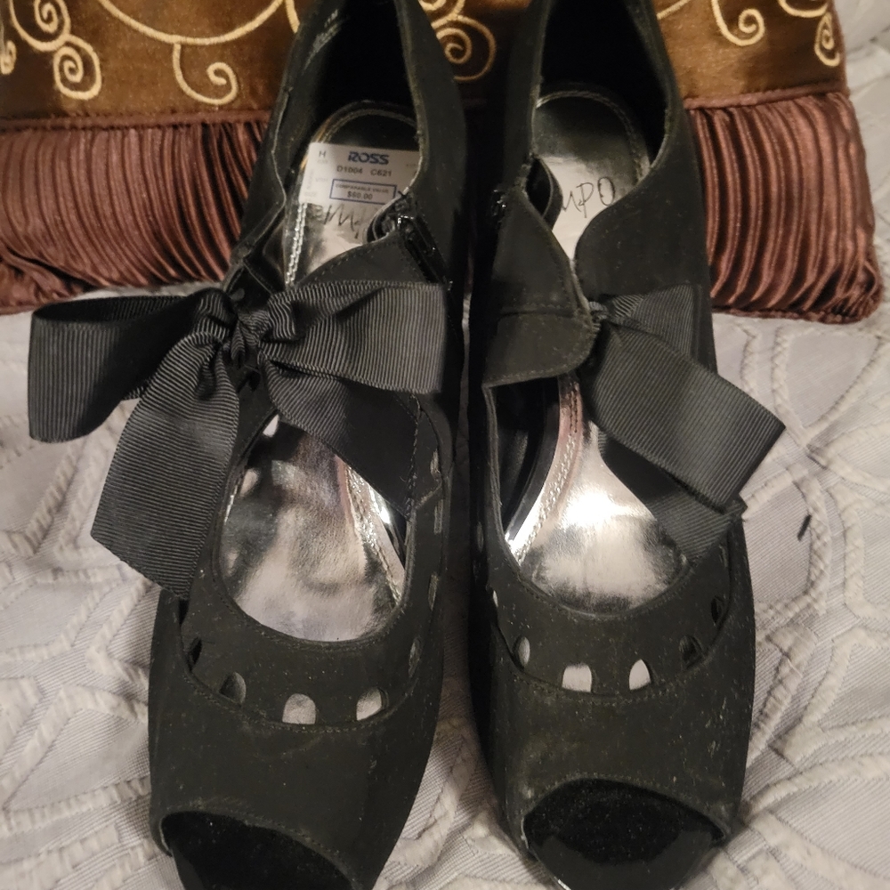Dress shoes
